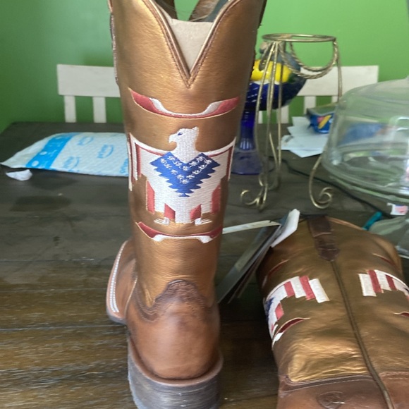 Ariat - Picture 3 of 3